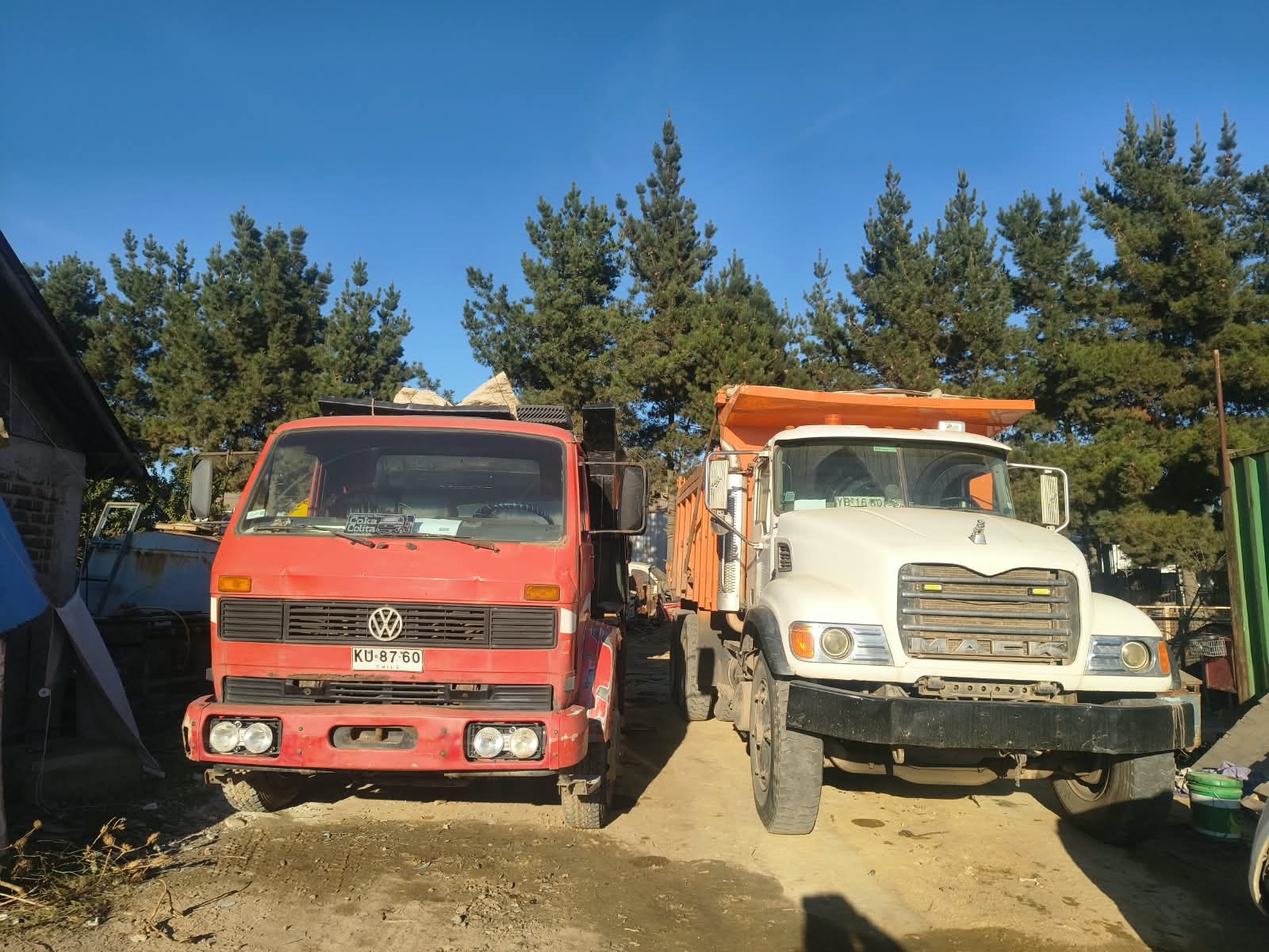 Flota de Camiones Mack Transportes Varas